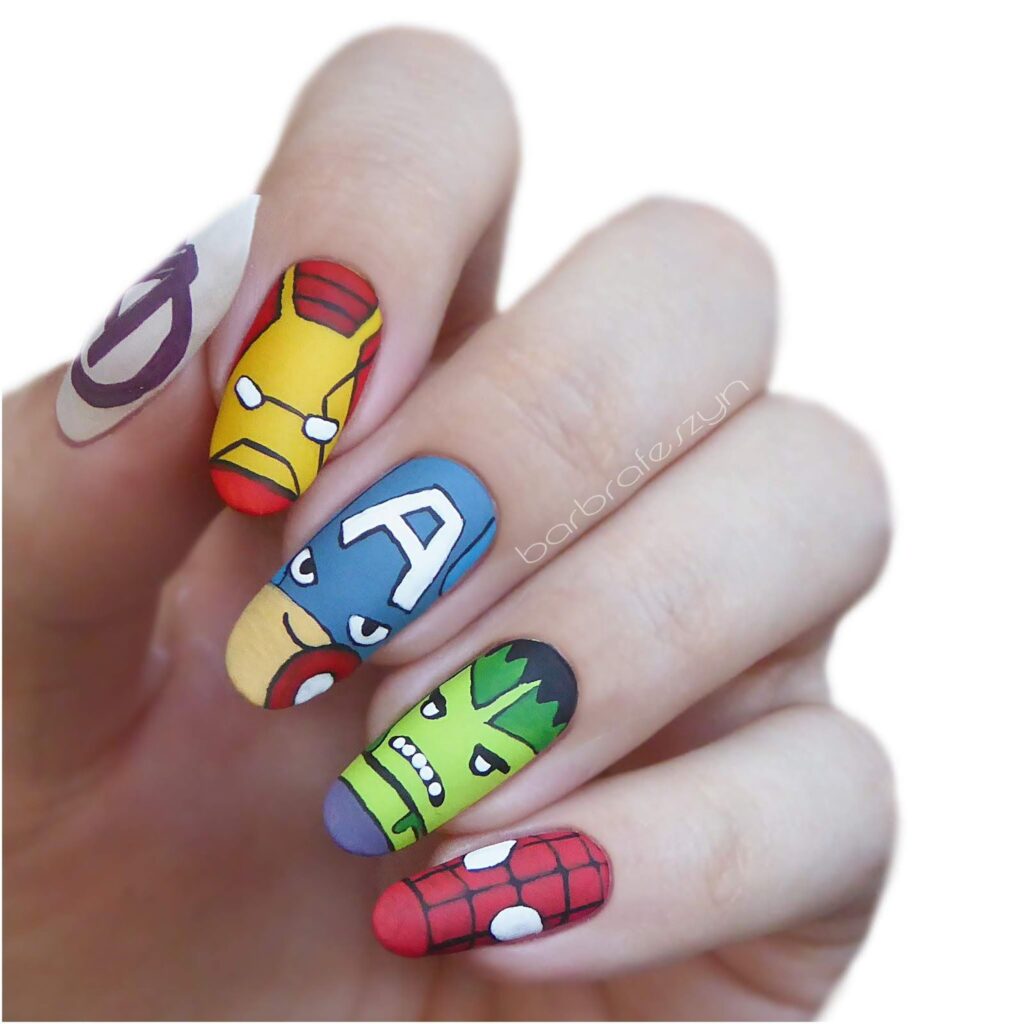 Uñas de los Avengers